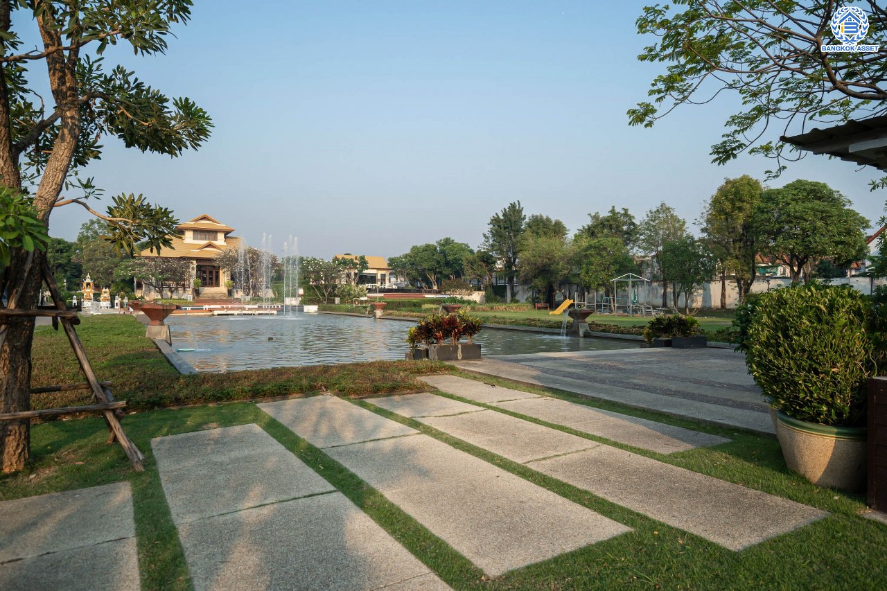 บ้านมือสองตกแต่งใหม่ โครงการ ชัยพฤกษ์ เพชรเกษม81 หลังมุม แบรนด์ Land&Houses พร้อมรองรับทุกความสุข บนเนื้อที่ 63.3 ตร.ว. ฟังก์ชัน 3 ห้องนอน 3 ห้องน้ำ 1 ห้องอเนกประสงค์ 2 ที่จอดรถ ทำเลเดินทางสะดวก เชื่อมต่อถนนเพชรเกษม ถนนมาเจริญ และใกล้ทางด่วน "เพชรเกษม"